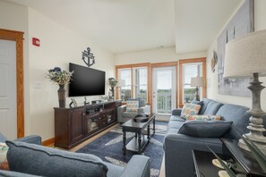 TV - C113- Totally Sound,Upscale Soundfront Condo. Great Location. Close to Everything. Community Pool. Very Comfortable. (Nags Head)