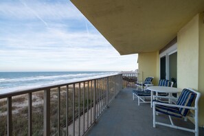 Property grounds - 5691- Michelitch, | Oceanfront | Dune Lantern Condos | Nags Head | Sleeps 4 (Nags Head)