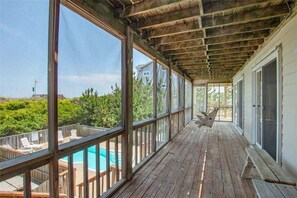 Terrace/patio - 1366 - Whale Spray, Corolla, NC 5 bed 4 bath, oceanfront, private pool, up to 16 guests. (Corolla)