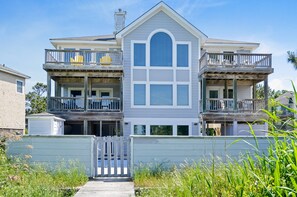 Exterior - 1562 - Coucher Du Soleil, 5-bed 5.5-bath soundfront Corolla, NC, pet friendly, private pool, hot tub (Corolla)