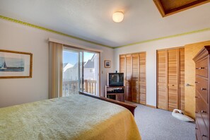 2 bedrooms, internet, bed sheets