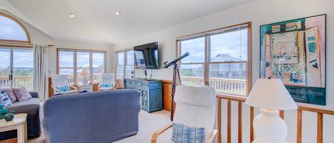 Fernseher, DVD-Player, Bücher, Videothek