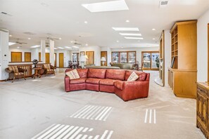 Flat-screen TV, fireplace, video games, DVD player