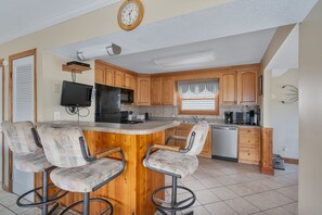 Fridge, microwave, oven, stovetop - 5220-Sandy Paws, Semi-Oceanfront | Kill Devil Hills | Sleeps 8 (Kill Devil Hills)