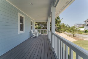 Terrace/patio - 4918- Stress Less, Private Pool, Hot Tub, Fire Pit, Game Room, Arcade Game, and more (Kitty Hawk)