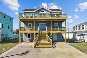 Exterior - 5319-Day Dreamz, Semi-Oceanfront | Kill Devil Hills | Sleeps 10 (Kill Devil Hills)