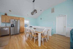 Dining - 5319-Day Dreamz, Semi-Oceanfront | Kill Devil Hills | Sleeps 10 (Kill Devil Hills)
