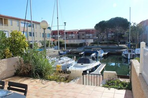 Outdoor dining - Face Lagune superb ground floor flat with parking - 6BAIE12 (SAINT CYPRIEN PLAGE)