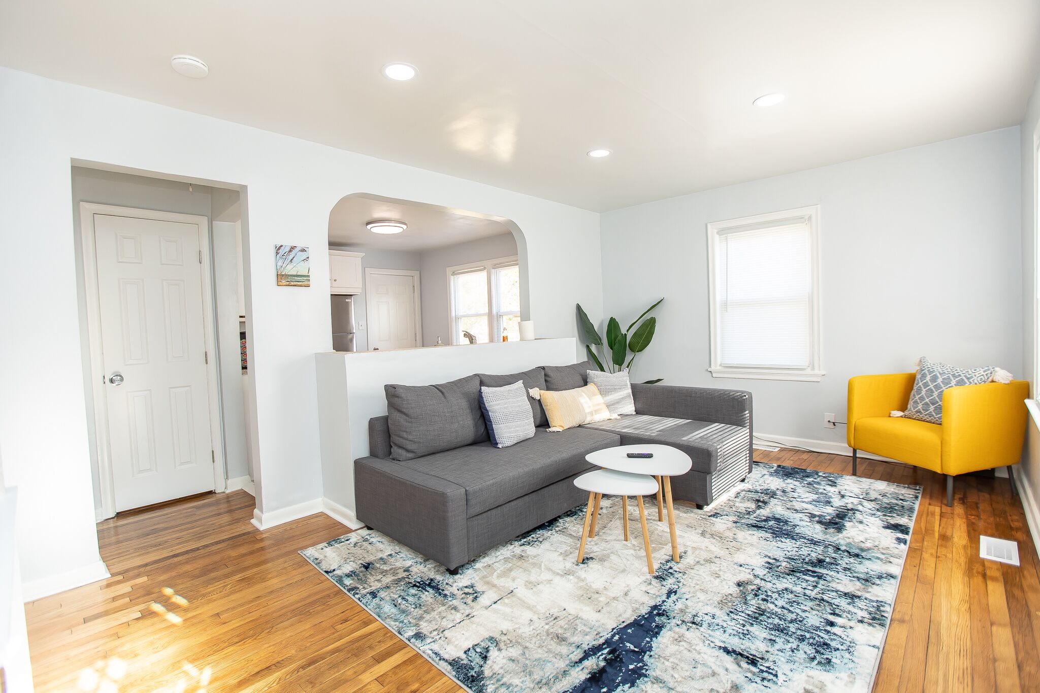 ⭐️Vibrant Beach Bungalow King Bed⭐️