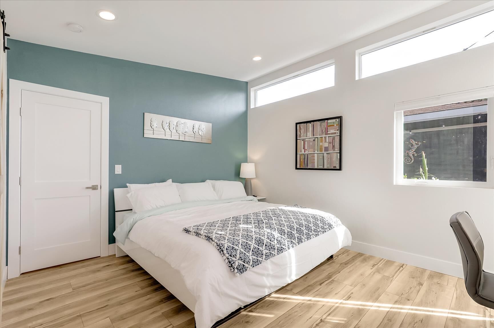 NEW 1 bed 1 bath king bed private unit kitchenette