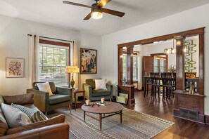 تلفزيون ذكي، كُتُب