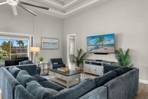 Smart TV, ping pong, books, stereo