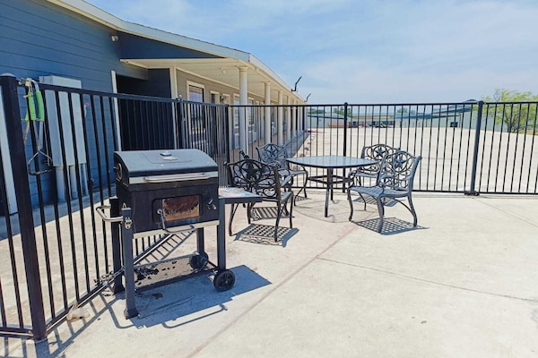 BBQ/picnic area