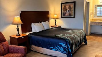 Room, 1 King Bed, Non Smoking | Desk, iron/ironing board, free WiFi, bed sheets