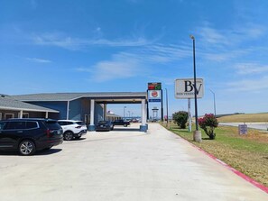 Exterior - Hotel O Bien Venido Pearsall I-35 (Pearsall)