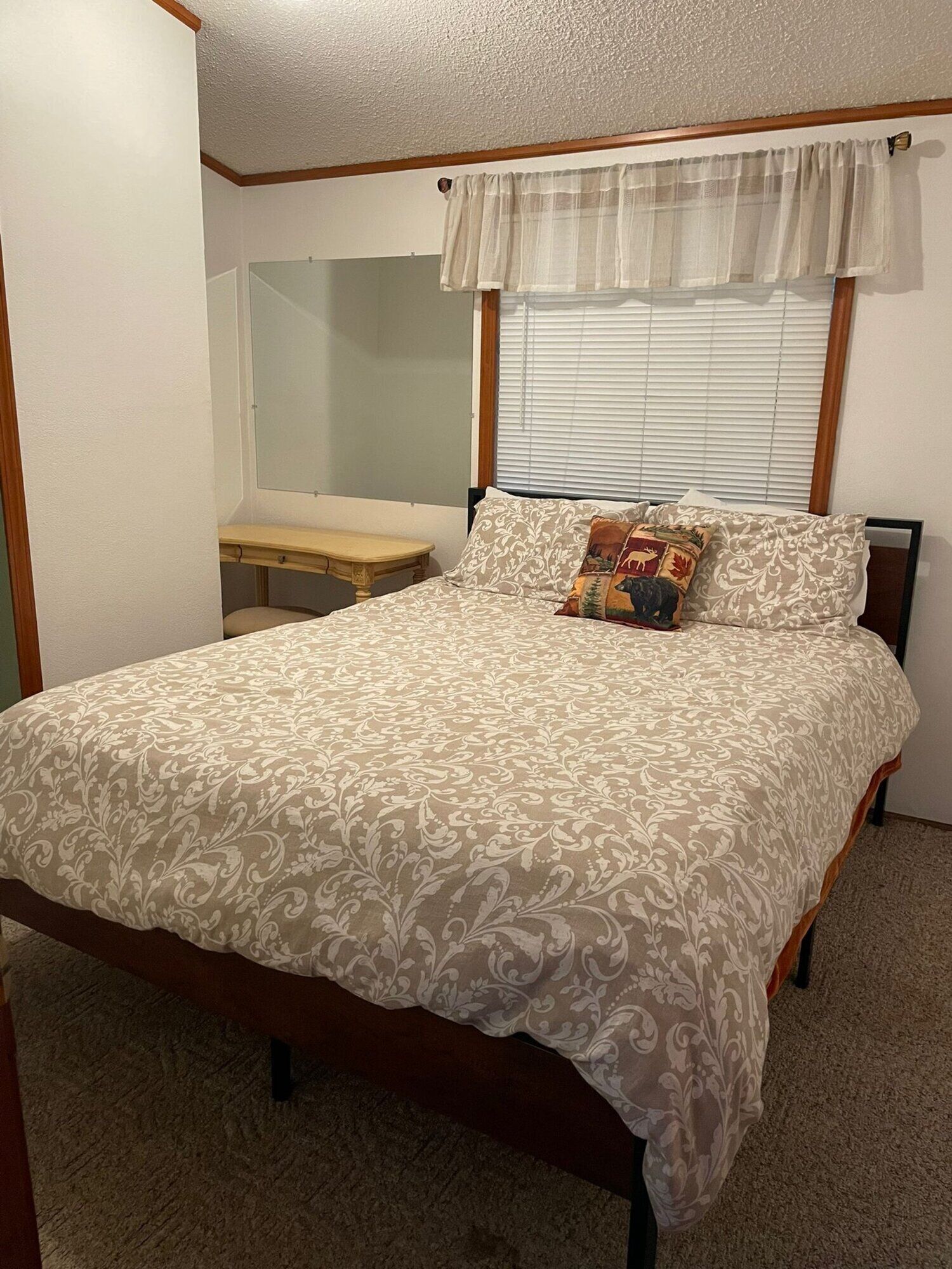 3 bedrooms, WiFi, bed sheets