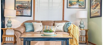 Meadowview Clean & Comfortable Home by River Side