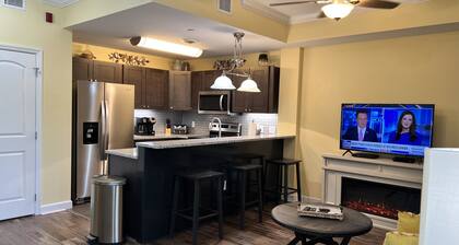 Luxury Riverfront spacious Condo in Perfect Location near Tanger Outlets