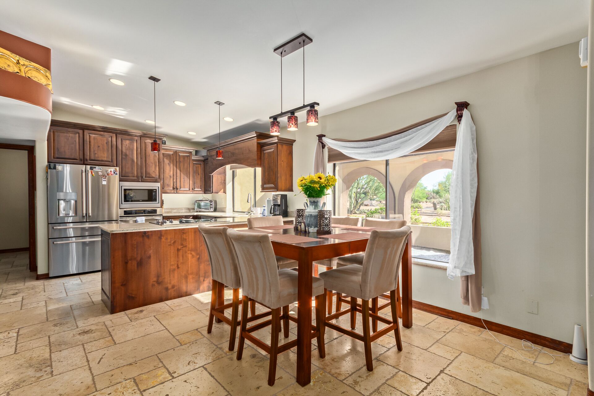 Comfort Hideaway Cave Creek, Sparkling Pool, Scenic backyard, Amazing Sunsets, BBQ, Cowboy Life!