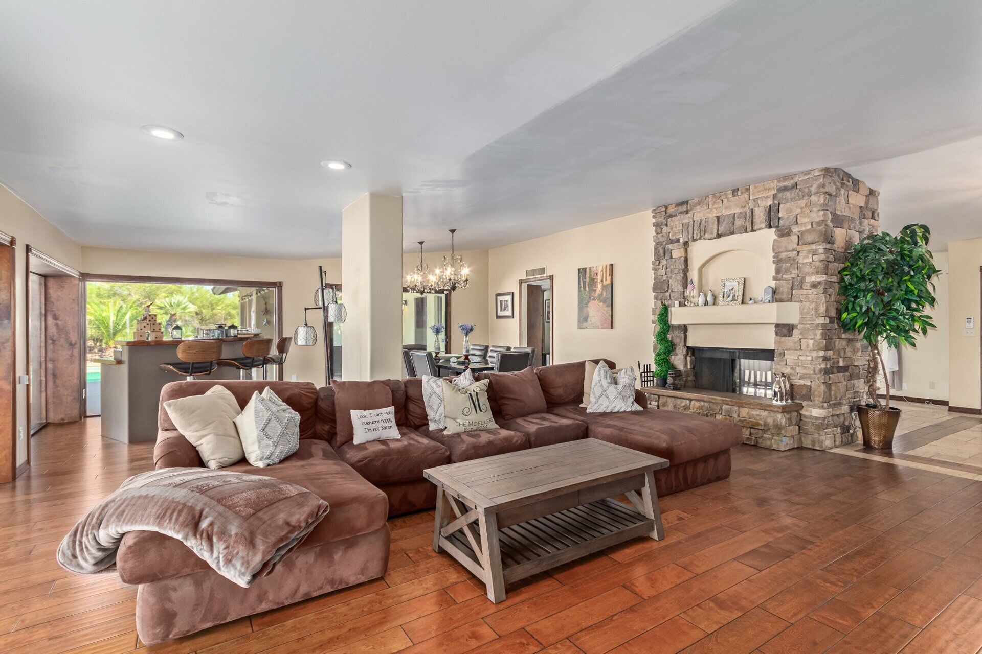 Comfort Hideaway Cave Creek, Sparkling Pool, Scenic backyard, Amazing Sunsets, BBQ, Cowboy Life!