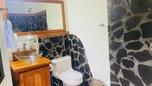 Bathroom - Apartment don Beto (manuel antonio)