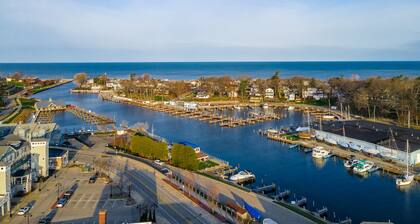 Newly Remodeled Apartment in Downtown South Haven