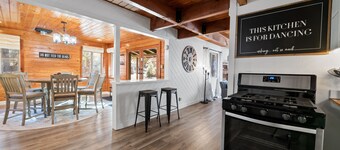 Sugarwood - Game Room, Air Hockey, Foosball, Fenced Yard, BBQ