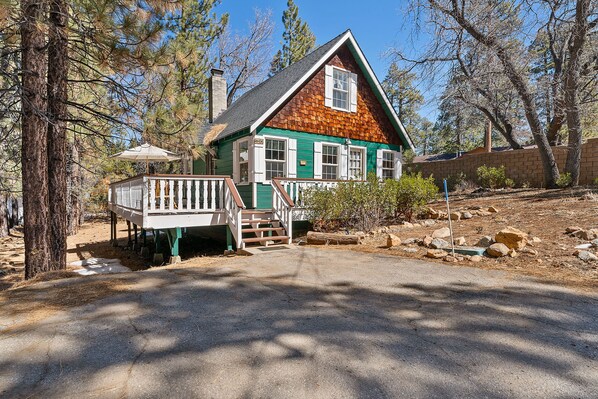 Exterior - Oak Nesting - Smart TV, Fireplace, Deck, BBQ (Big Bear Lake)