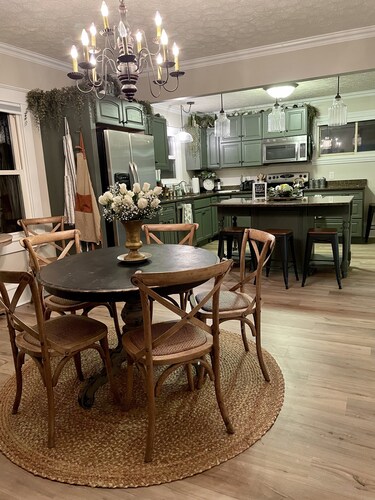 Charming 4 Bedroom Home Away From Home