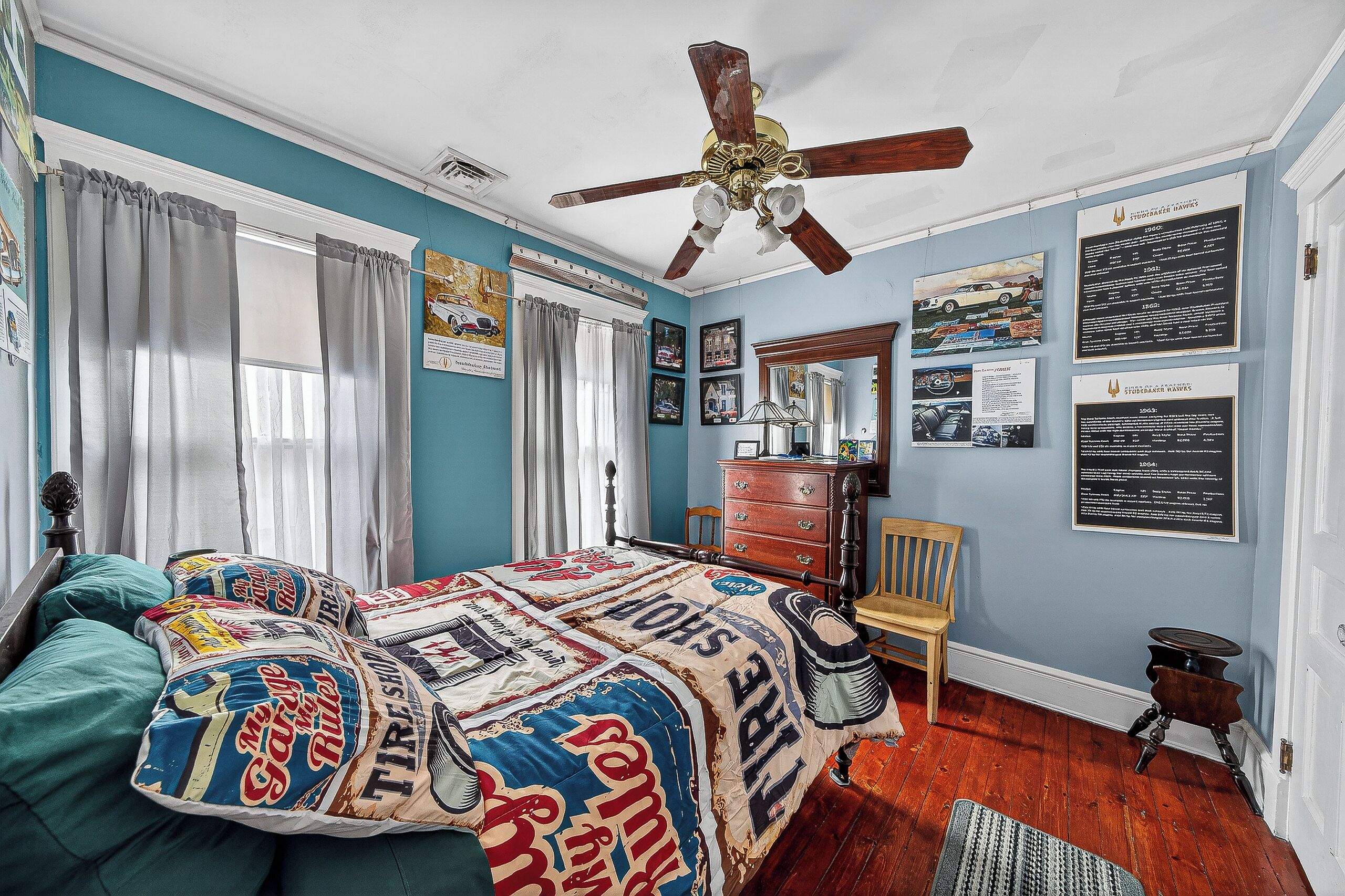 GOLDENHAWK ROOM - 17 | Blackout curtains, iron/ironing board, free WiFi