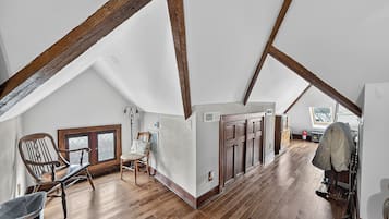 Cortinas blackout, tabla de planchar con plancha y wifi gratis