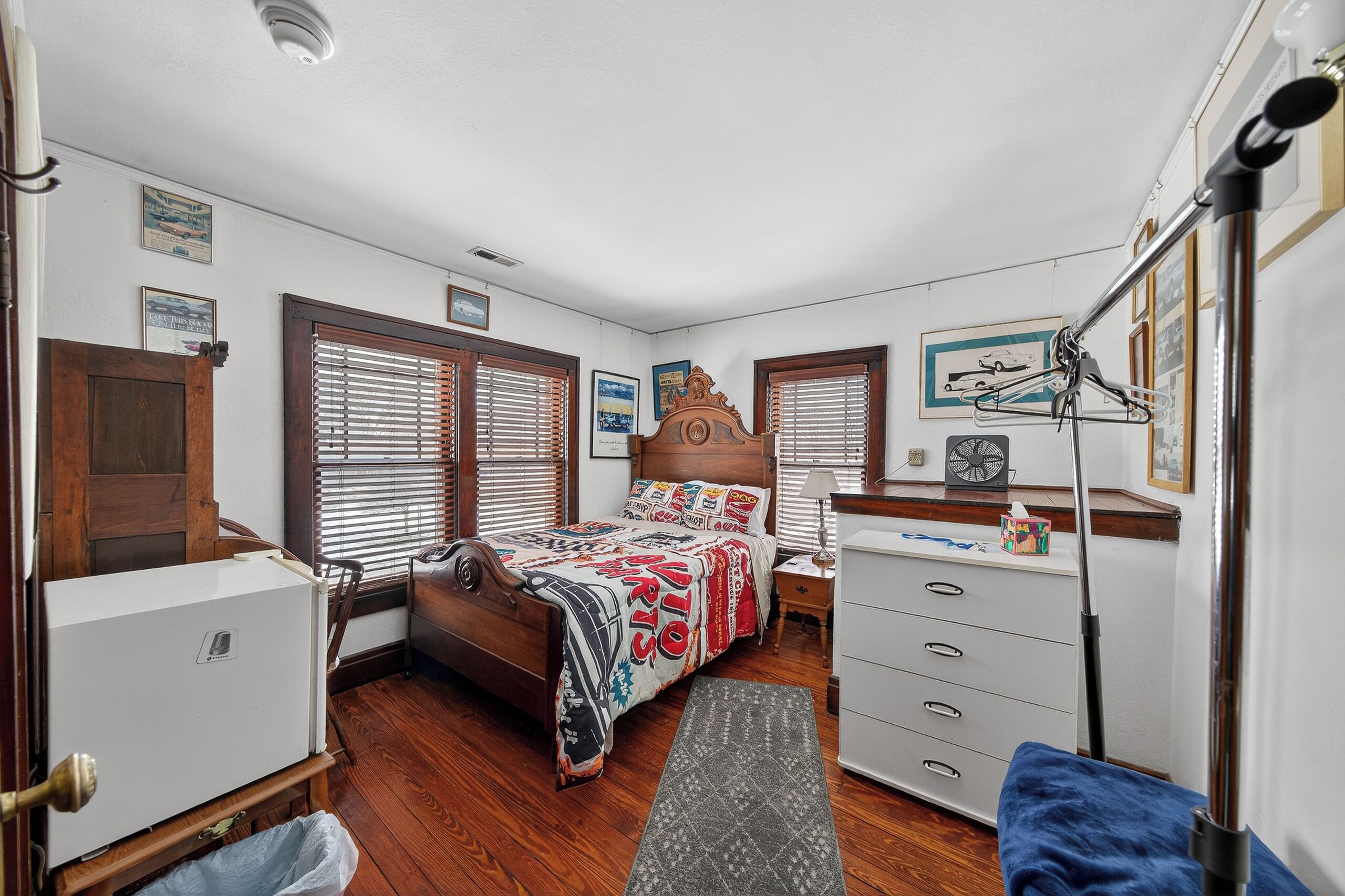 CAFARO ROOM - 10 | Blackout curtains, iron/ironing board, free WiFi