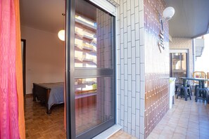 2 bedrooms, iron/ironing board, Internet, bed sheets - Tamargueira Beach Apartment (Buarcos)