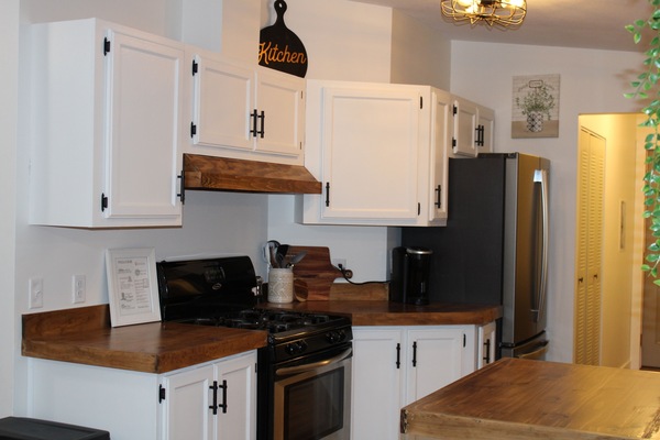 ثلاجة، ميكروويف، فرن، موقد طهي مسطح