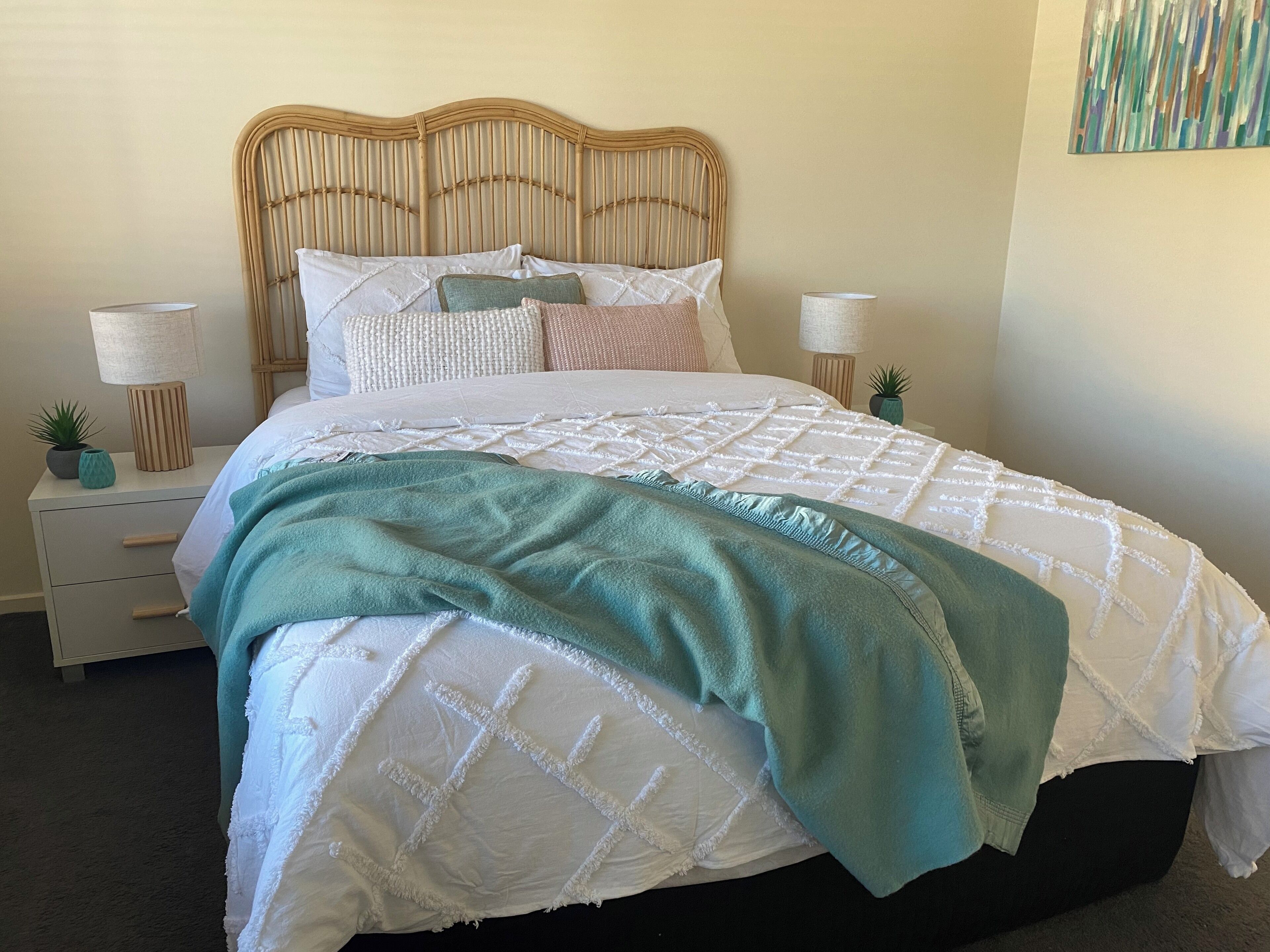 3 dormitorios, tabla de planchar con plancha, wifi gratis y ropa de cama