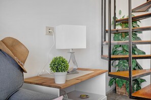 Interior - Holiday Apartment 'El Quintero' with Sea and Mountain Views, Balcony & Wi-Fi (Puerto del Carmen)