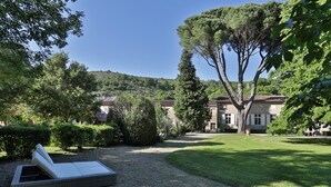 Exterior - La Chapelle aux Acacias (Caucalières)