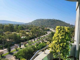 Family Room | In-room safe, desk, laptop workspace, iron/ironing board