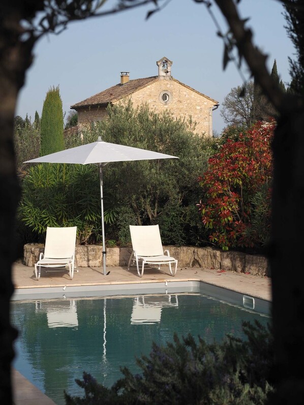 Piscine extérieure, piscine chauffée