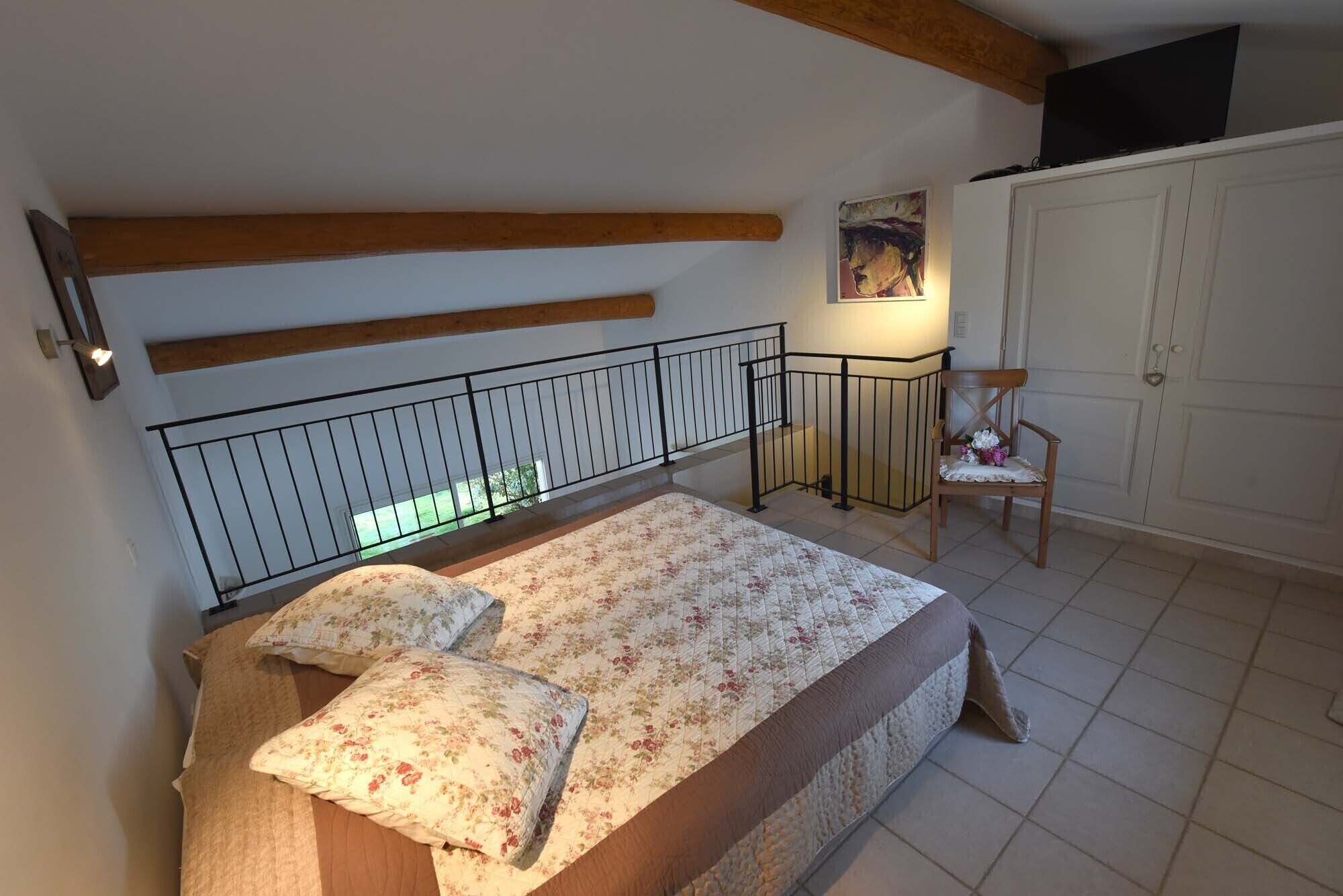 2 bedrooms, travel crib, WiFi, bed sheets