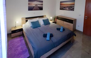 1 bedroom, in-room safe, travel crib, free WiFi