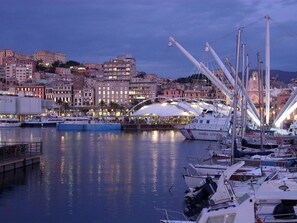 Apartment | Lake - Modern and Cosy Apartment in Genoa, Italy (Genoa)