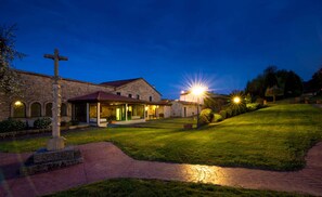 Exterior - Beautiful Villa with garden and fireplace 10 minutes from the Ribeira Sacra (Chantada)