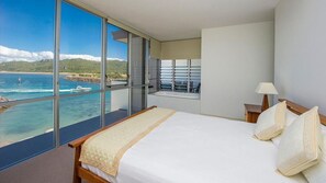 3 bedrooms, bed sheets - 1 Bright Point Apartment 3303 (Nelly Bay)