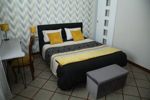 3 chambres, bureau, fer et planche à repasser, Wi-Fi gratuit