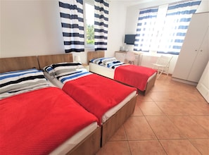 9 Schlafzimmer, Schreibtisch, kostenloses WLAN, Bettwäsche