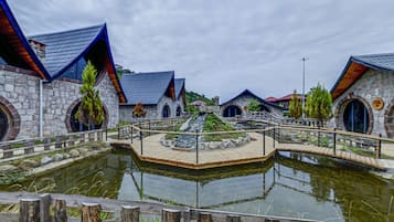 Bureau, Wi-Fi gratuit, draps fournis