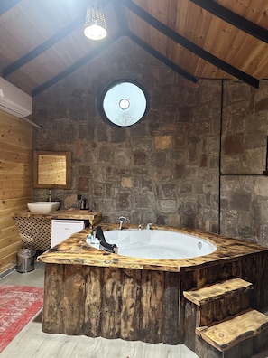 Bangalô superluxo | Banheira de hidromassagem