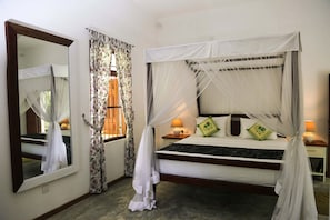 4 habitaciones, escritorio, tabla de planchar con plancha y wifi gratis