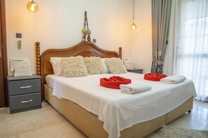 4 عدّة غرف نوم وخزنة داخل الغرفة ومكواة/لوح كي وواي فاي مجانًا